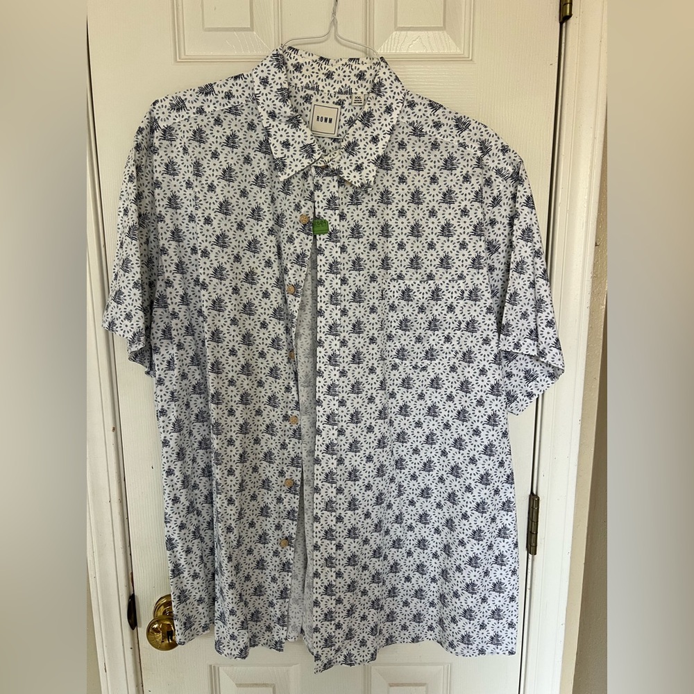 H&M Blue Floral Casual Button Down Shirt